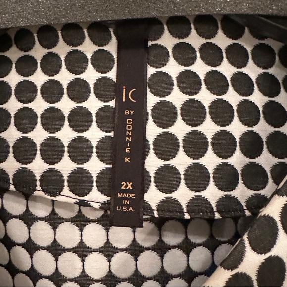 Asymmetrical black and white suit jacket - Picture 8 of 9